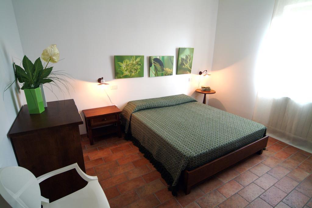 Agriturismo Casale Le Selvette Ripa Phòng bức ảnh